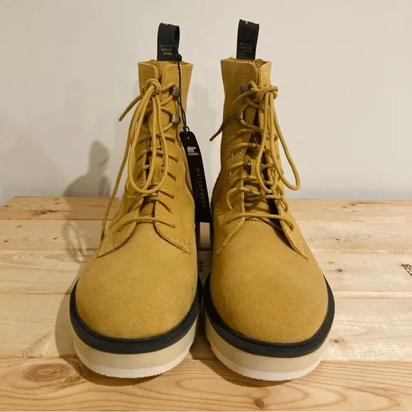 NWT Sorel Hi-Line Women’s Lace Up Waterproof Suede Boots Size 9.5