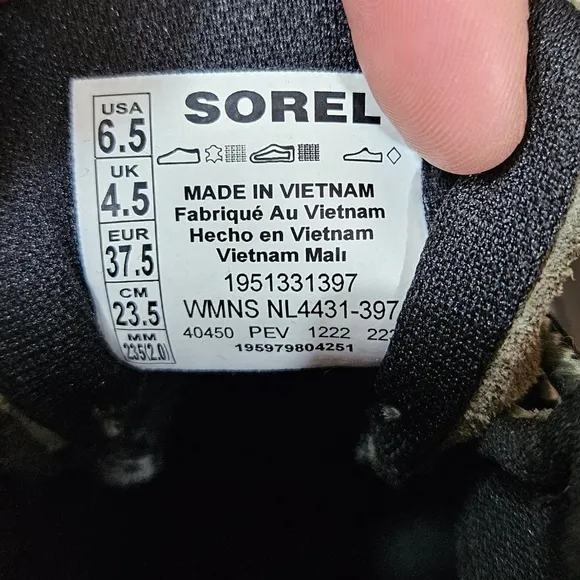 NWT Sorel | Out N About Green Waterproof Boots