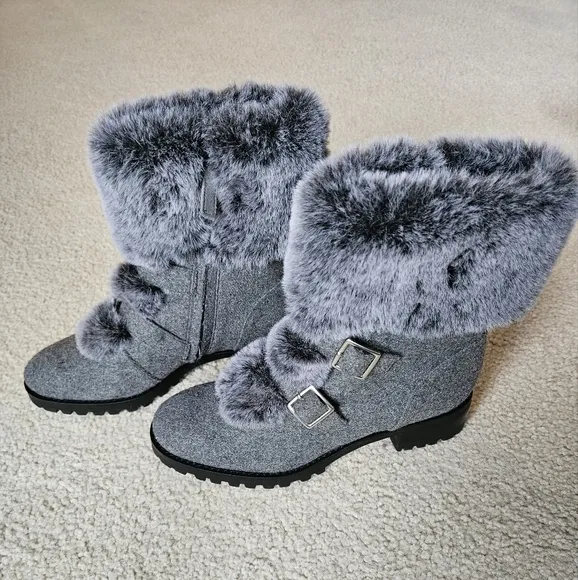 NWT Talbots Tish Buckle Faux Fur Trim Flannel Ankle Boots Grey Gray Women's 7.5