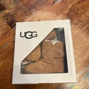 NWT Ugg Infant Suede Boots