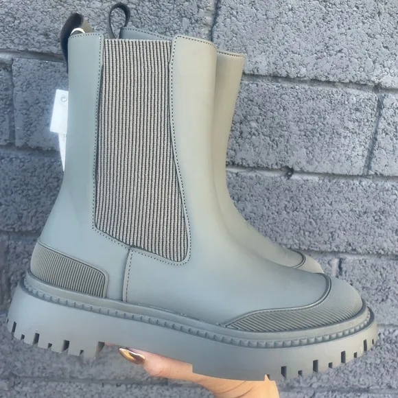 NWT Zara Chunky Boots