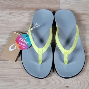 OluKai HO OPIO Sandals Womens Size 7 Gray Shave Ice Beach Slippers Flip Flops
