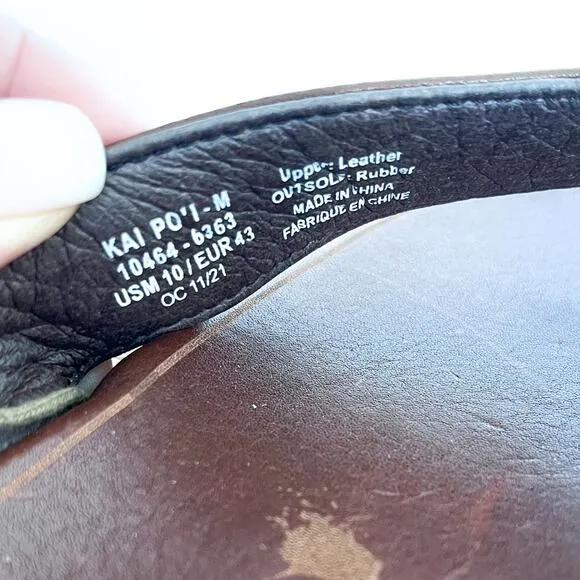 OluKai Kai Poi Leather Men Thongs Flip Flop Sandals Size 10 Dark Wood Beach