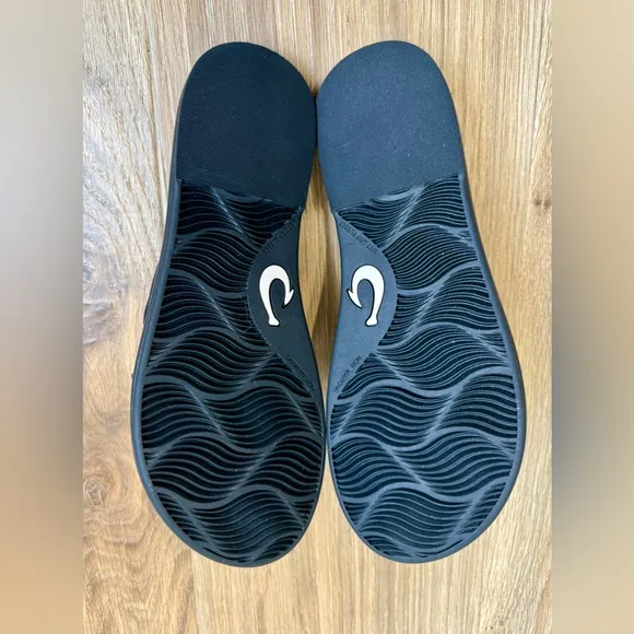 Olukai La‘i Slide Sandals Lava Rock Size 7 LNC