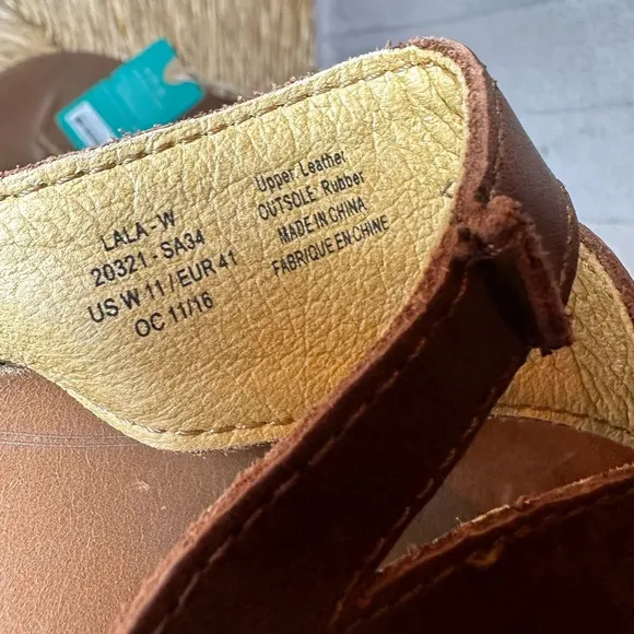 OluKai Lala Brown Leather Thong Flip Flops Slide Sandals Women’s Size 11 Beach