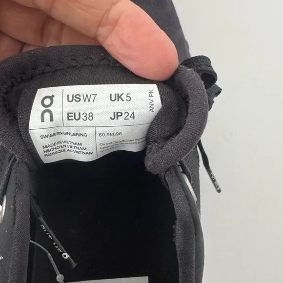 On Running women Black Running Shoes size 7
