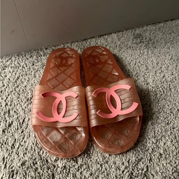 Open to offers! Chanel Pink Slide Jelly Sandals Vintage