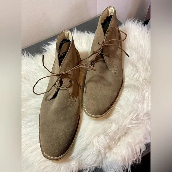 ORIGINAL PENGUIN Camel suede chukka desert boots