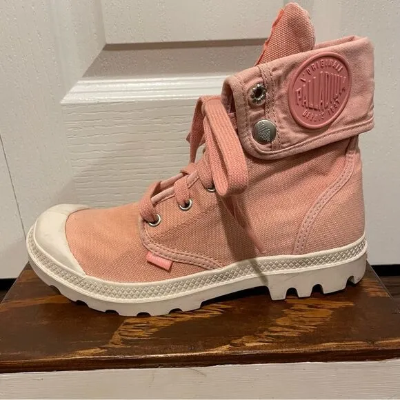 PALLADIUM Women’s Baggy Foldover Lace-up Boot Rose Brick Pink Size 4.5