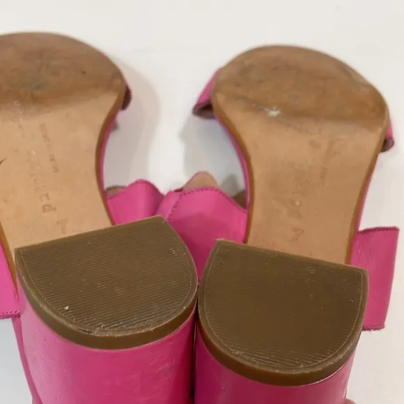 Patricia Green Pink Sandals Size 7 Low Block Heel Scalloped Pink Straps