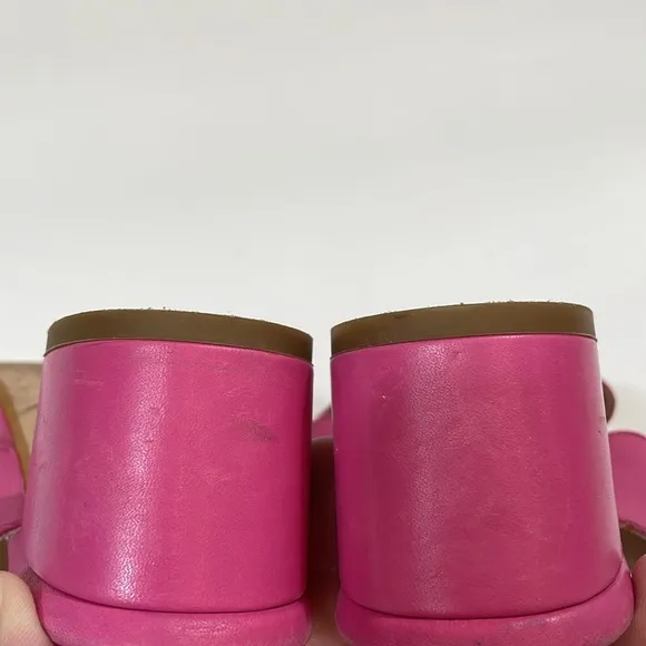 Patricia Green Pink Sandals Size 7 Low Block Heel Scalloped Pink Straps