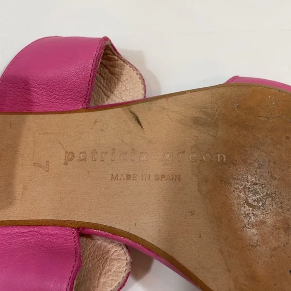Patricia Green Pink Sandals Size 7 Low Block Heel Scalloped Pink Straps