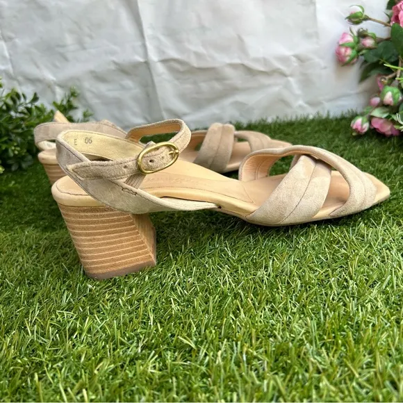 PAUL GREEN Lexi Block Heel champagne Nude suede Leather sandals  Uk 3 US 5.5 new