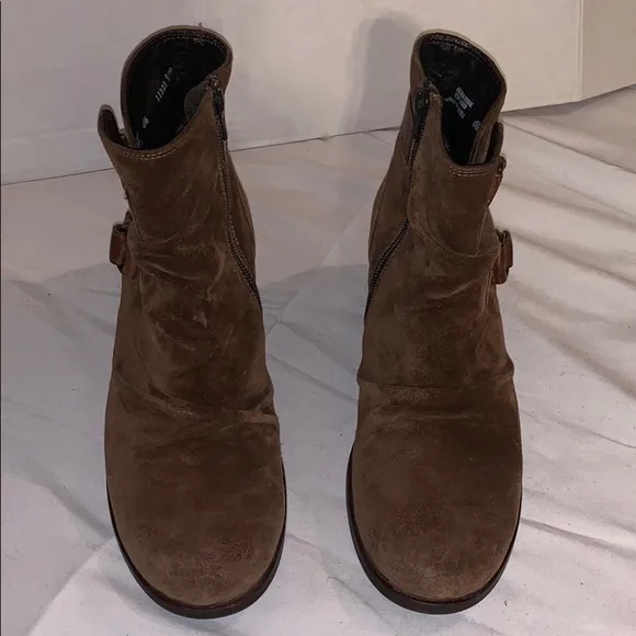 Paul Green suede boots size 6.5