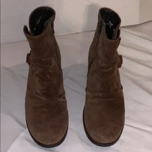 Paul Green suede boots size 6.5