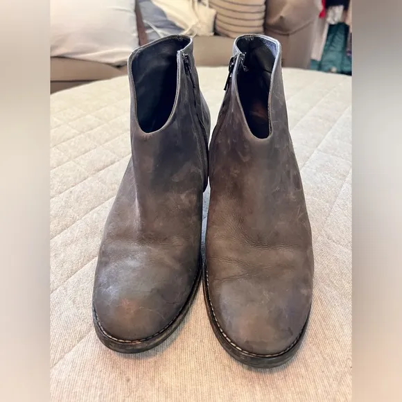 PAUL GREEN Sz US 9.5 Delgado Grey Suede Ankle Bootie Boots Orig $485