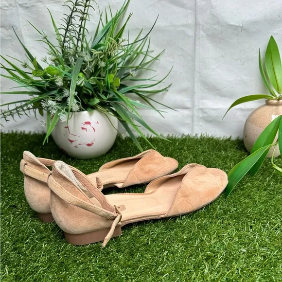 PAUL GREEN🍂🍂Kary  Nude suede leather flats Size 9