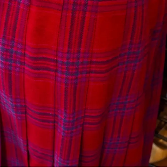 Pendleton Vintage Red, Blue and Purple Plaid Wool Pleated Skirt | EUC |Size 12