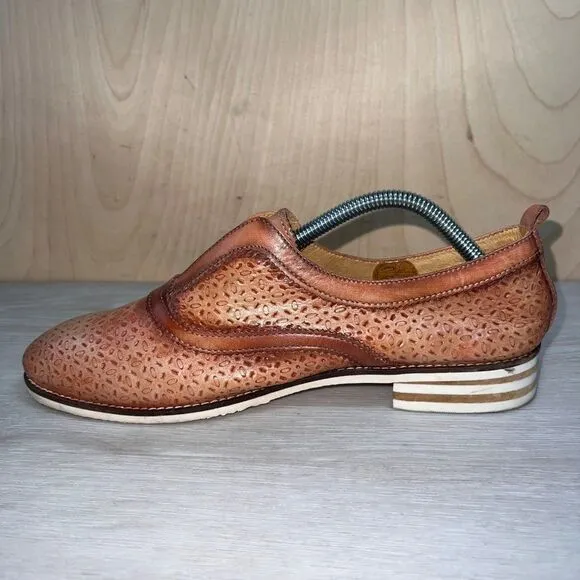 Pikolinos Brown Embossed Loafers Women's 10.5-11
