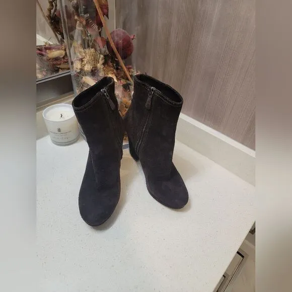 Prada boots brown suede Size 37.5
