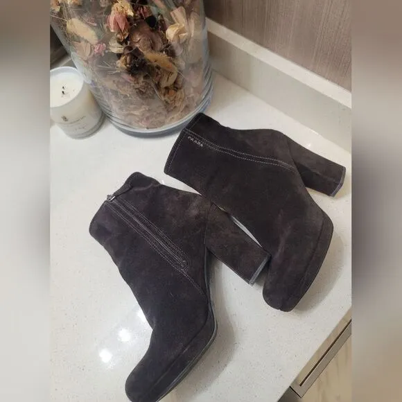 Prada boots brown suede Size 37.5