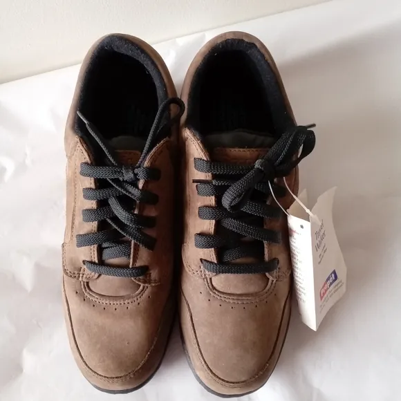 Propet NWT Men's Brown Suede Leather Travel Walker Casual Shoes 8EE MSRP $109.99