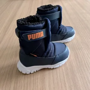 Puma baby/toddler winter insulated sport boots, size 4