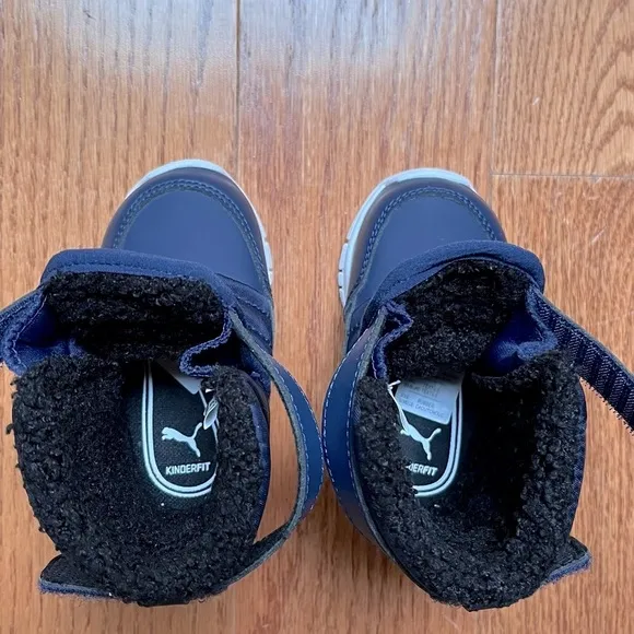 Puma baby/toddler winter insulated sport boots, size 4