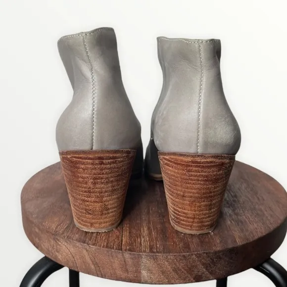 RACHEL COMEY Mars Gray Leather Ankle Boot Bootie, Size 7
