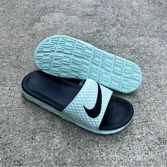 RARE WMNS NIKE BENASSI SOLARSOFT SLIDES JDI ICE BABY BLUE DARK NAVY BLUE SOLAR