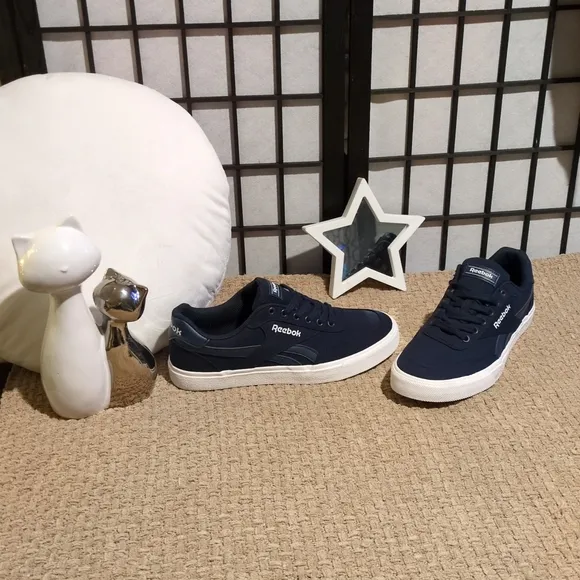 Reebok Men's Navy Sneakers