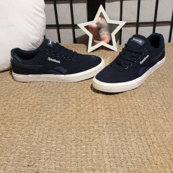 Reebok Men's Navy Sneakers