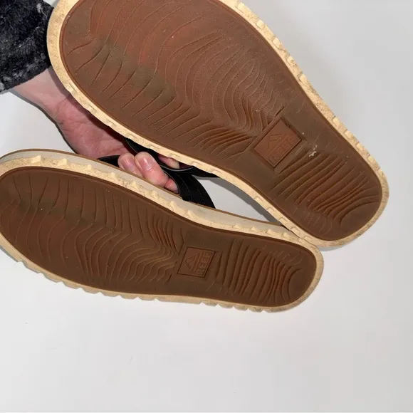 Reef Men’s Voyage Sandals in Tan Black Size 11