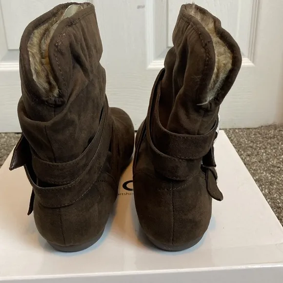 REPORT Women’s Chocolate Brown Faux Suede Faux Fur Lined Low Boots sz 9 NIB