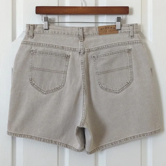 Riders 90's Vintage Classic High Waisted Relaxed Fit Denim Jean Shorts Beige 34