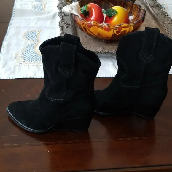 Robert clergerie black suede wedge boots