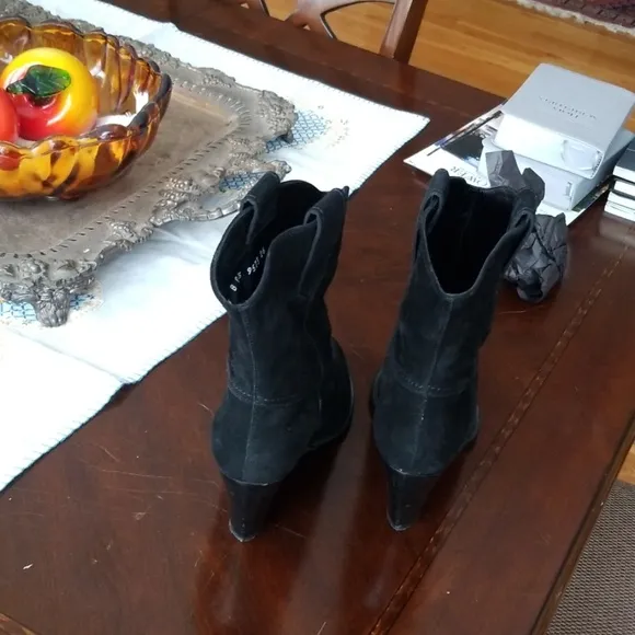 Robert clergerie black suede wedge boots