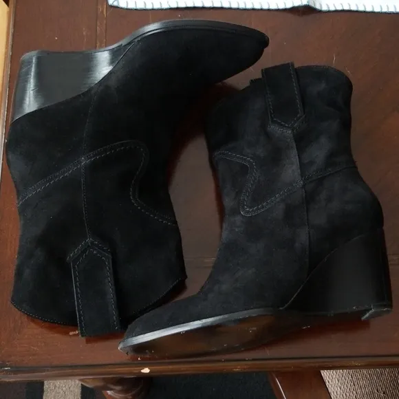 Robert clergerie black suede wedge boots