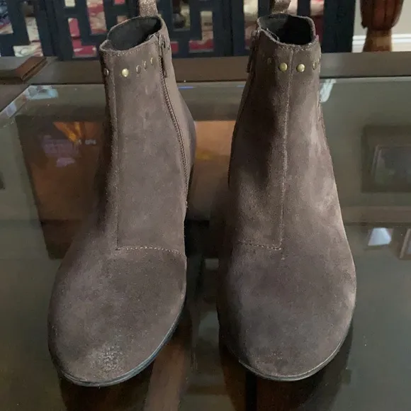 Romika Womens Daisy Ankle Boots Suede Studded.