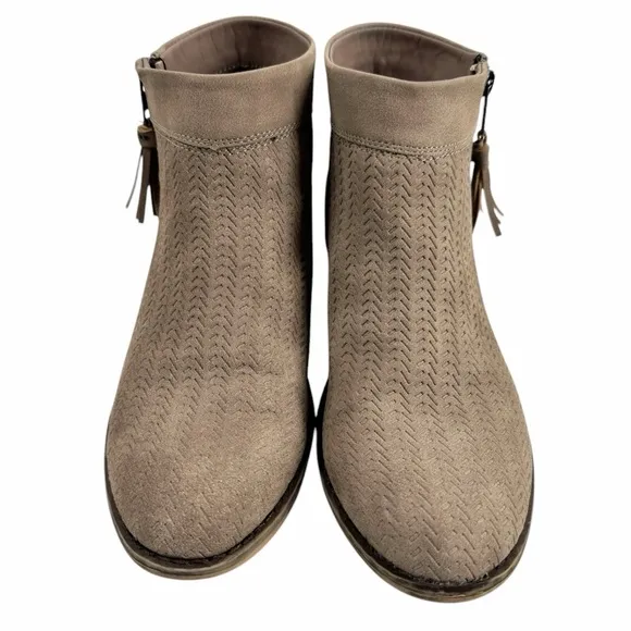 Roxy Brylee Taupe Faux Leather Perforated Ankle Boots Size 9