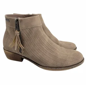 Roxy Brylee Taupe Faux Leather Perforated Ankle Boots Size 9