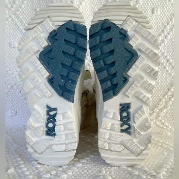 ROXY• “Kaori”•Winter White• Lace up•Leather &amp; Faux Fur•Boots•5.5•NWT!