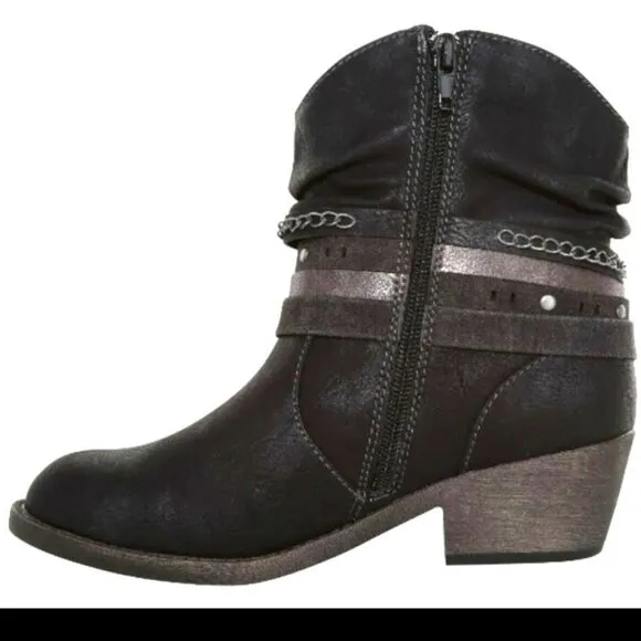 RUSTIC western style ladies boots sz 6
