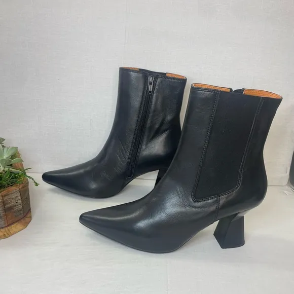 SAINT G ELLIANA BLACK LEATHER SCULPTED HEEL INSIDE ZIP‎ BOOTS Ankle 9