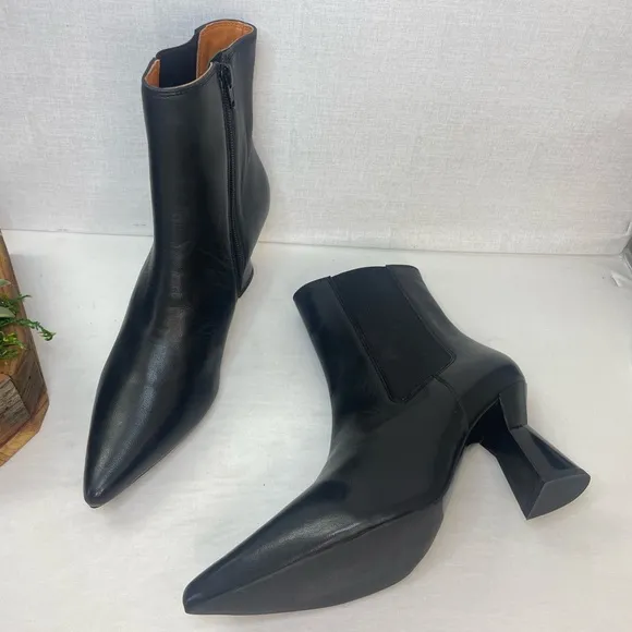 SAINT G ELLIANA BLACK LEATHER SCULPTED HEEL INSIDE ZIP‎ BOOTS Ankle 9