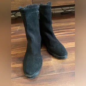 🌿SALE🌿AQUATALIA Cate Preppy Black Leather Boots Hidden Wedge Lined Italy 7M