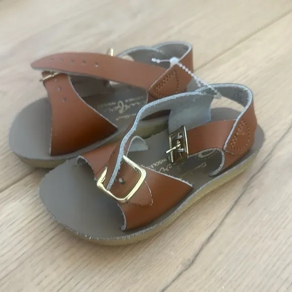 Saltwater hoy brown sandals 5 toddler