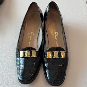 Salvatore Ferragamo Black Patent Leather Loafers with Gold Accent Size 7 A3