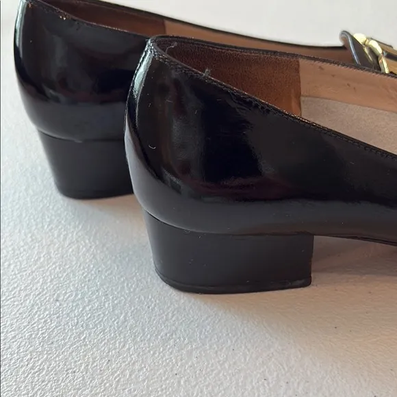 Salvatore Ferragamo Black Patent Leather Loafers with Gold Accent Size 7 A3