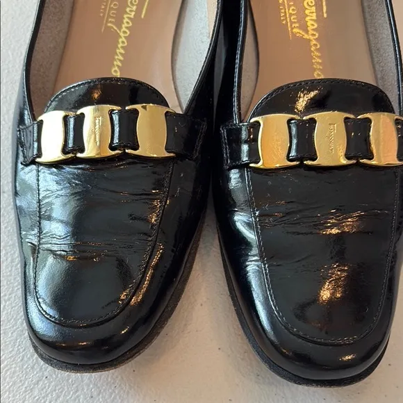 Salvatore Ferragamo Black Patent Leather Loafers with Gold Accent Size 7 A3